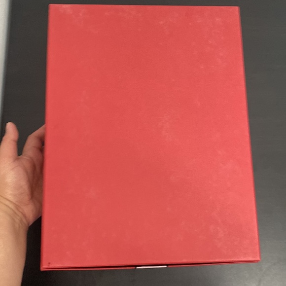 Authentic Roger Vivier Paris Red Shoe Box with Tissue and care card - Picture 9 of 9